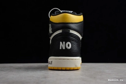 LS 1 MAIZE NO VARSITY AIR JORDAN 0822